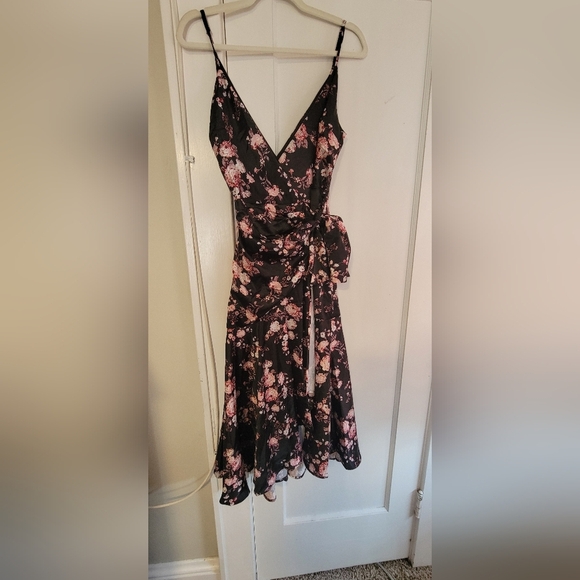 NWT BLACK floral dress - Picture 3 of 3